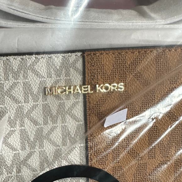 MICHAEL KORS Jet Set Small Two-Tone Logo MK Crossbody Bag In Deer Multi NWT - Picture 2 of 10